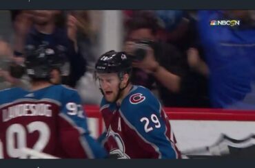 1) Le décompte d'ouverture de @ mackinnon29
2) le parfait wrister de Patrice Bergeron
3) @crad ...