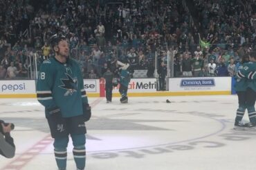 Coup de poitrine pour le héros OT! #StanleyCup # Game7 ...