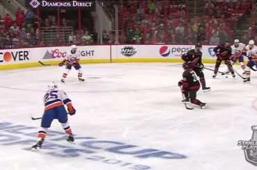 Tic-tac-toe passant, parfaitement exécuté. #Coupe Stanley
: @nbcsports
: @sportsnet ...