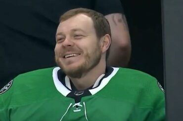 Ne changez jamais, @ anton_khudobin31official. #StanleyCup (@nhlonnbcsports) ...