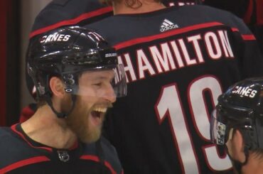 Si vous ne connaissez pas grand-chose au sujet du défenseur @nhlcanes @ jslavin74, vous êtes sur le point de ...