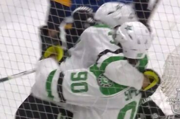 Exécution unique, 10/10. #Coupe Stanley
: @nhlonnbcsports
: @sportsnet ...