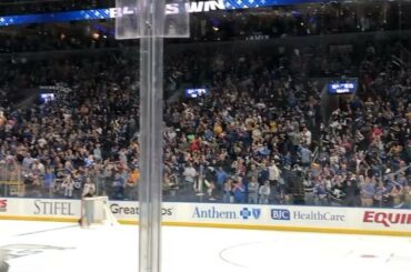 Laissez-les entendre, fans de stlouisblues. #Coupe Stanley...