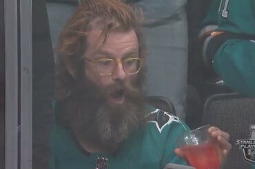 Cette barbe aurait probablement l'approbation de Jumbo Joe. #Coupe Stanley
: @nhlonnbcspo ...