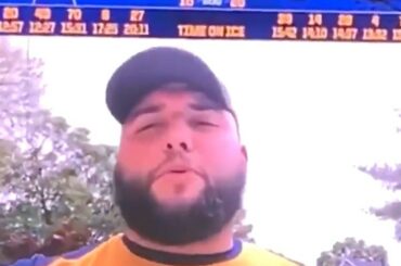 Vous vous demandez pourquoi les fans de @stlouisblues chantent "Country Roads" lors de matchs à domicile?
St. Lo ...