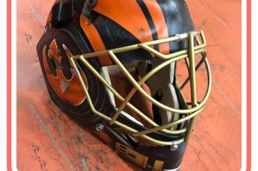 La force est forte avec celui-ci! Le masque sur le thème de @starwars de Ryan Miller ...