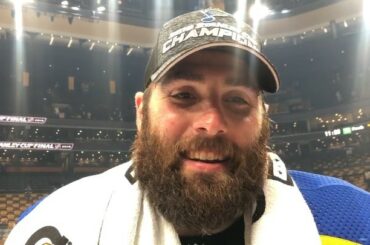 "Je ne pourrais pas être plus fier d’être de St. Louis" - Pat Maroon. #Coupe Stanley...