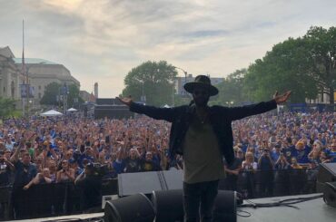Merci, monsieur @garyclarkjr! #Coupe Stanley...
