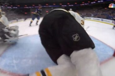 Oh mon Dieu, regarde @ zeechara33. #Coupe Stanley
: @nhlonnbcsports
: @sportsnet ...