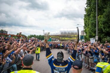 La #StanleyCup a passé une bonne journée.

Et toi, stlouisblues? ...