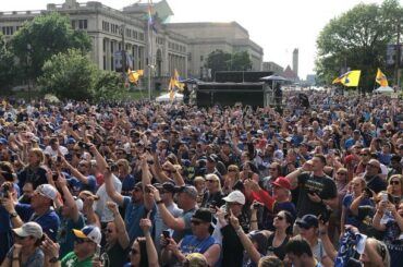 Cela fait 52 ans. Les fans de @stlouisblues sont prêts pour la #StanleyCup! ...