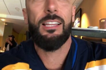 On dirait que @ mattcarpenter13 apprécie le jeu! #StanleyCup Confide ...