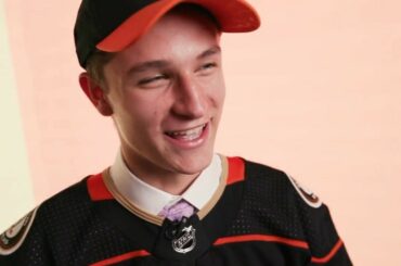 Ok @trevorzegras, on se voit dans cet engin @anaheimducks! #NHLDraft ...