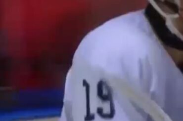 Un centenaire bien équilibré avec une abondance de compétences. Découvrez où @_alexturcot ...