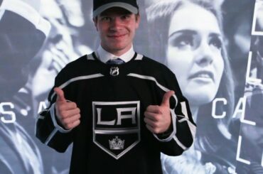 NICE se déplace sur @tobiasbjornfot! #NHLDraft ...
