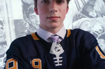 Regarder nette dans cet engin @buffalosabres, Ryan. #NHLDraft ...