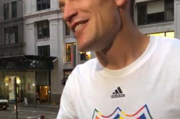 L'ancien champion de la coupe Stanley @ andrew.ference a ouvert la voie à la LNH dans le monde ...