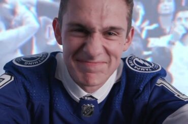 Oui, @ nolanfoote est un pied sur le jeu de style maintenant. #NHLDraft ...