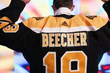 Faites la connaissance du nouveau joueur de Beantown, @_johnbeecher. #NHLDraft ...