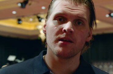 Après avoir remporté le meilleur masque de gardien de but #NHLFanChoice, @ robinlehner40 partage l'inspirat ...