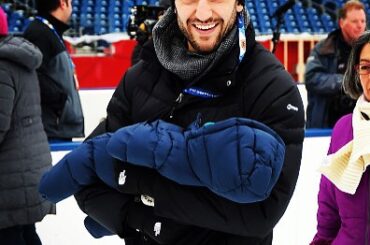 Le premier patin de bébé. #WinterClassic ...