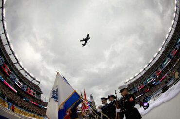 Ça va faire, pilote. Ça fera l'affaire. #WinterClassic ...