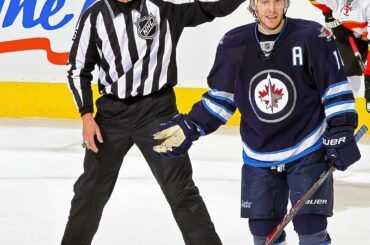 Sérieusement, grand-mère? Un autre livre pour Noël? #HockeyHolidays ...