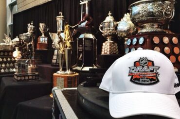 Cette équipe roule à fond au #NHLDraft ....