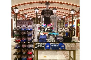 Regardez votre meilleur @ Vegas! #NHLAwards et #NHLDraft chapeaux, tee-shirts et rondelles disponibles ...