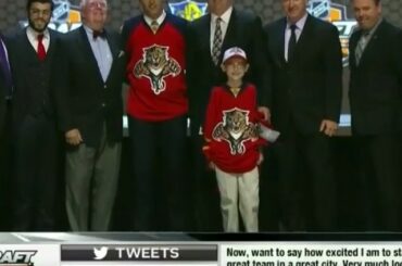 Les dix premiers joueurs ont rejoint le #NHLDraft 2014 en: 15 secondes. Allez à la LNH ....