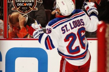 Point 1000. @nyrangers mène le # 2 de ThanHollgivingShowdown de Discover NHL ....