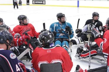 Team huddle, façon de hockey sur luge @gatorade. #WinfromWithin ...