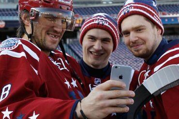 Marquez votre #WinterClassic, puis visitez www.nhl.com/fanfreeze ...