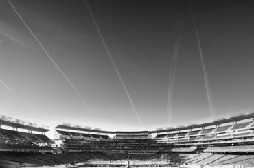 En attente du #WinterClassic au sommet de notre propre Capitol Hill.
Photo de @jasonmpeterson ...