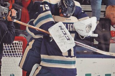 #HockeyHugs: Une action que vous prenez en tant que #NHLAllStar quand l'un de vous est nommé hom ...