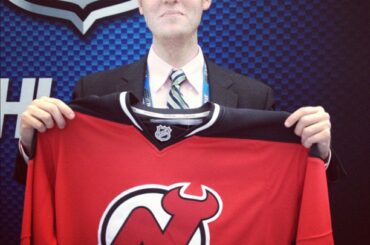 . @ davelozo de LNH.com a les #NJDevils dans 5. Vous êtes d'accord? #NJDLAK ...
