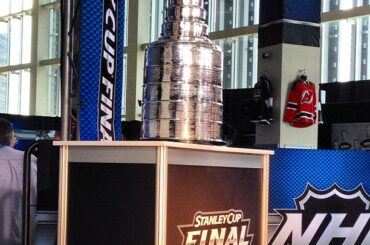 Regardez quoi d’autre fait sur le réseau #nhlnetwork pour Media Day? #Coupe Stanley...
