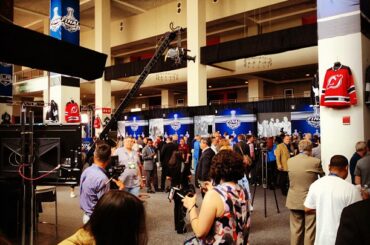 Les médias partout! #stanleycup #njdlak ...