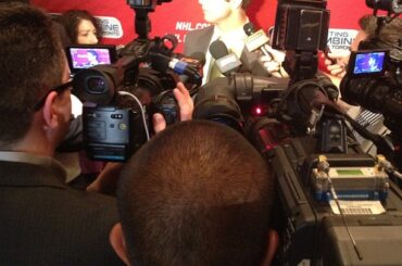 Ryan Murray est populaire auprès des médias à #NHLCombine ....