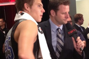 . @ Gally94 se prépare pour son tour devant les caméras #TSN. #NHLProspects #NHLCom ...