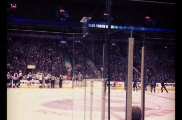 Le @canucks de la ville natale gagne-t-il ce soir ou les Ducks vont-ils le voler? #hockeyisback ...