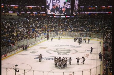 @nhlbruins prend une avance de 1-0 dans la finale de la Conférence de l'Est avec une ...