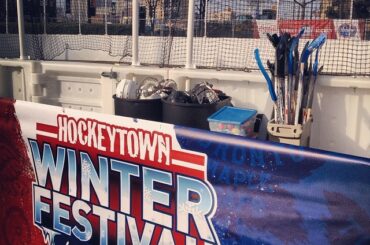 En route pour le #HockeytownWinter Festival aujourd'hui jusqu'au 31? Joue du str ...