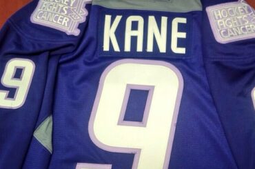 Découvrez les maillots d'échauffement #NHLJets pour le #HockeyFightsCancer Awarene de ce soir ...