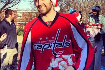 Eric Fehr et les @washingtoncaps, ainsi que la Fondation MSE, livrent des ...