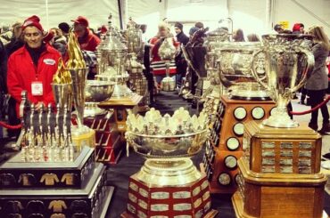 À l'exception de Stanley, tous les membres du gang sont ici au #HockeytownWinter Festival ...