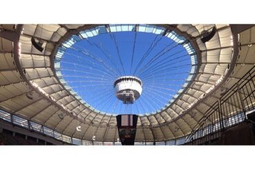 Le toit est ouvert à BC Place. #HeritageClassic ...