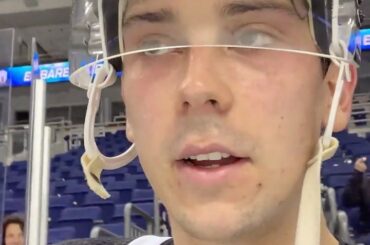 Après une pratique difficile, Dylan Strome (@ dylstrome19) et les @nhlblackhawks sont ...