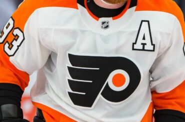 Entrez dans la pré-saison de @philadelphiaflyers sur #BehindtheGlass! ...