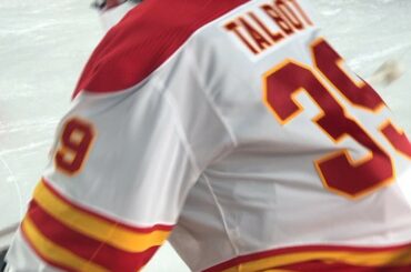 Un petit amour de gardien de but à #HeritageClassic ....